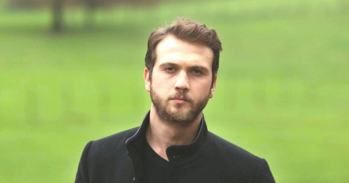 شاهد .. حبيبة أراس بولوت إينملي بردّة فعل لافتة عند سؤالها عن علاقتهما