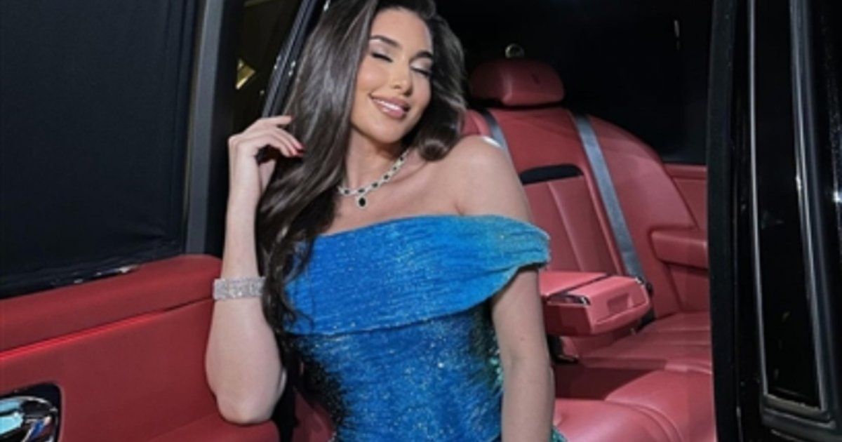 شاهد .. ياسمين صبري تلفت الأنظار بما إرتدته في المملكة العربية السعودية.. إطلالة أنيقة