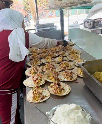 شاهد .. خاص - الشيف وفاء : " خسرت بيتي وكل ممتلكاتي .. والإنتقادات هي التي شهرتني "