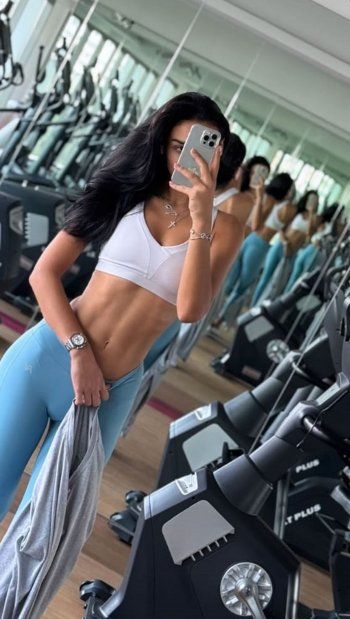 شاهد .. بلوك رياضي رائع..رشاقة الوصيفة الرابعة لـ ملكة جمال لبنان سيبيل بو شعيا تبهر الجمهور