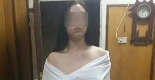 وفاة مسؤول حكومي بارز أثناء ممارسة الرذيلة مع عشيقته داخل الحمام (صور)