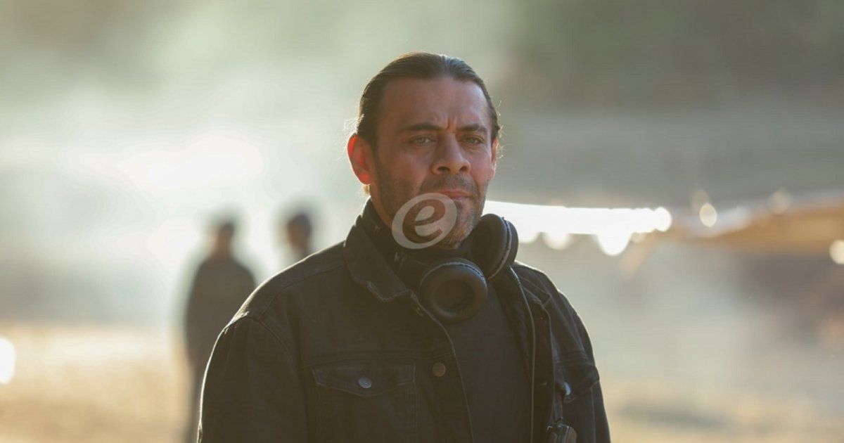 شاهد .. خاص - فادي سليم يعلن السبب وراء وجود لمسة مسيحية في مسلسل " مقابلة مع السيد آدم " .. ويصف عبد المنعم عمايري بـ " المجنون "