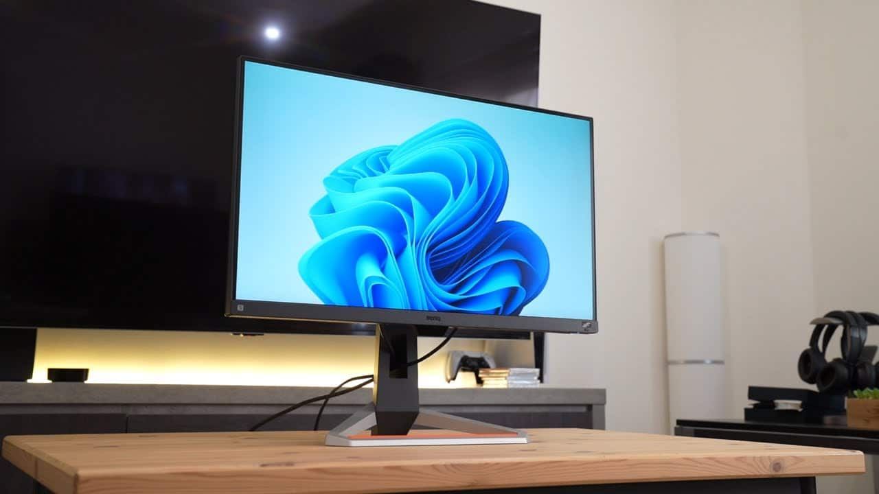 وش رأيكم بهالشاشة الرائعة | BenQ MOBIUZ EX2710S؟ اكتشفوا مميزاتها المدهشة!