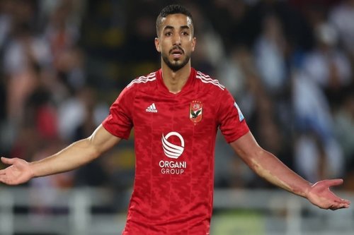 زميل عبد المنعم في أزمة... نجم الكرة الفرنسية مزور وعمره الحقيقي صدمة ومفاجأة