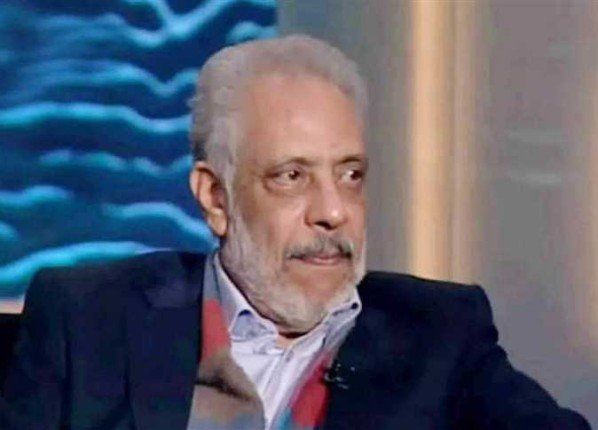 بالصور.. بدء توافد نجوم الفن على جنازة نبيل الحلفاوي بمسجد الشرطة