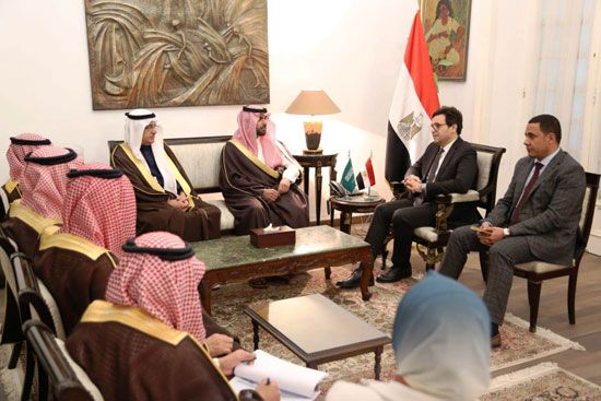 مناقشات بين وزير الثقافة ونظيره السعودي تعكس طموحات البلدين لتطوير التعاون