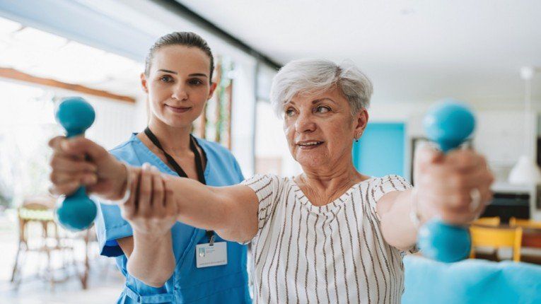 تمارين منزلية فعّالة لتعزيز صحة القلب وخفض ضغط الدم.. تعرف عليها