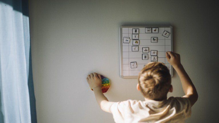 معدلات التوحد العالمية تثير القلق وتستدعي تحركا عاجلا