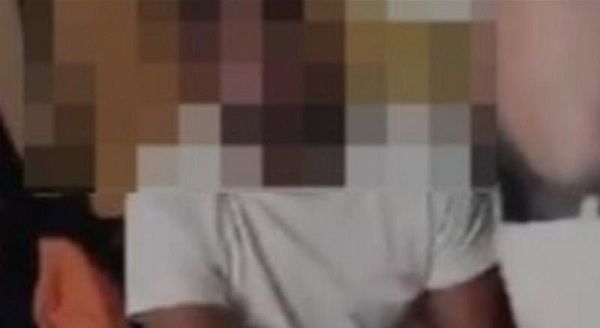 الأجهزة الأمنية تضبط عامل يصور زميلاته أثناء تبديل ملابسهن داخل محل (صور)