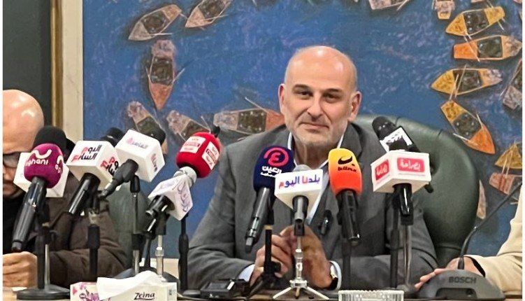 الفنان جمال سليمان يصل إلى نقابة الصحفيين لتكريمه