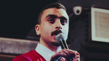 شاهد .. خاص- غابي بشارة: "هذه الأغنية لـ زكي ناصيف أحبها كثيرا..لم يحالفني الحظ لكني اشتهرت بهذه الطريقة