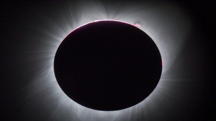 تعرف على موعد ظهور "القمر الأسود" في السماء