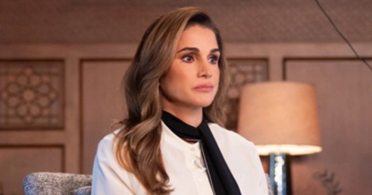 شاهد .. نظارة الملكة رانيا الشمسية تلفت الأنظار.. هذا تصميمها وسعرها