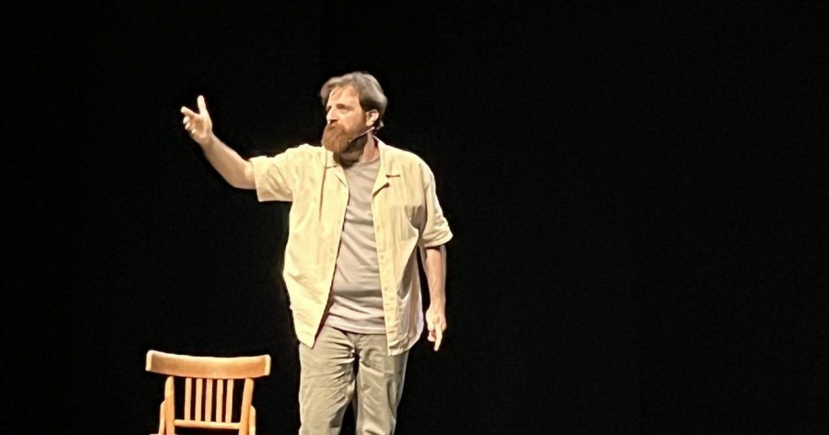 شاهد .. خاص - فؤاد يمين يروي أحداثاً واقعية من حياته في " هينة العيشة هيك " وهذا ما كشفه لـ " الفن "