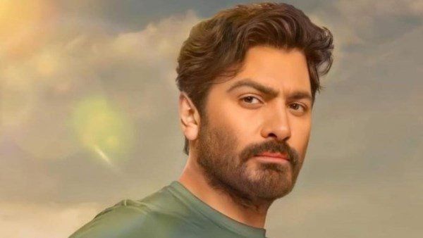 تامر حسني يشيد بنجوم "شارك تانك" الصغار ويعدهم بحفل افتتاح مميز