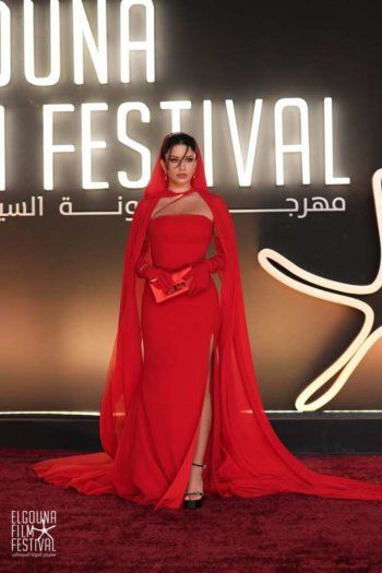 شاهد .. فلاش باك - إليكم أبرز إطلالات النجمات اللبنانيات من بينهن نجوى كرم ونوال الزغبي وهيفا وهبي