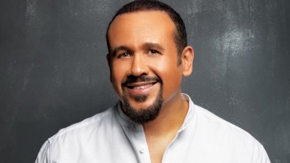 هشام عباس يعلن عن مشروع فني ضخم في 2025