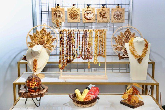 بمشاركة 14 دولة عربية وأجنبية.. معرض كتارا الدولي الخامس للكهرمان يختتم أعماله بالدوحة غدا