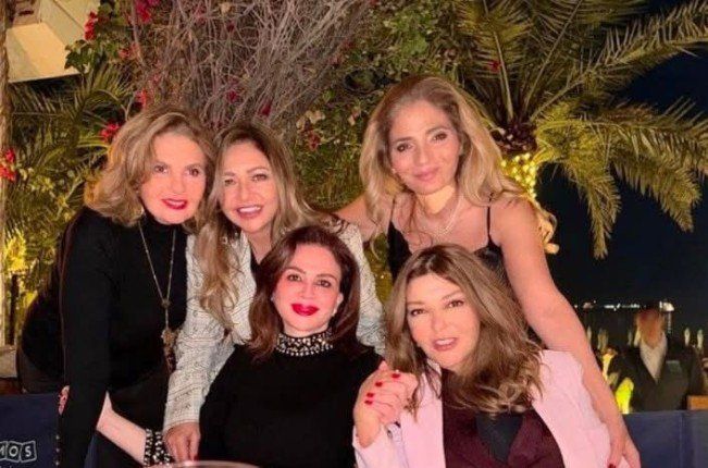 نجمات الفن تتألقن في احتفال سميرة سعيد بعيد ميلادها
