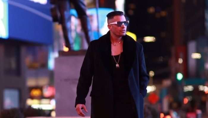 حسن شاكوش وحودة بندق يشعلان حماس الجمهور بحملة دعائية قوية لمسلسل "العتاولة 2"