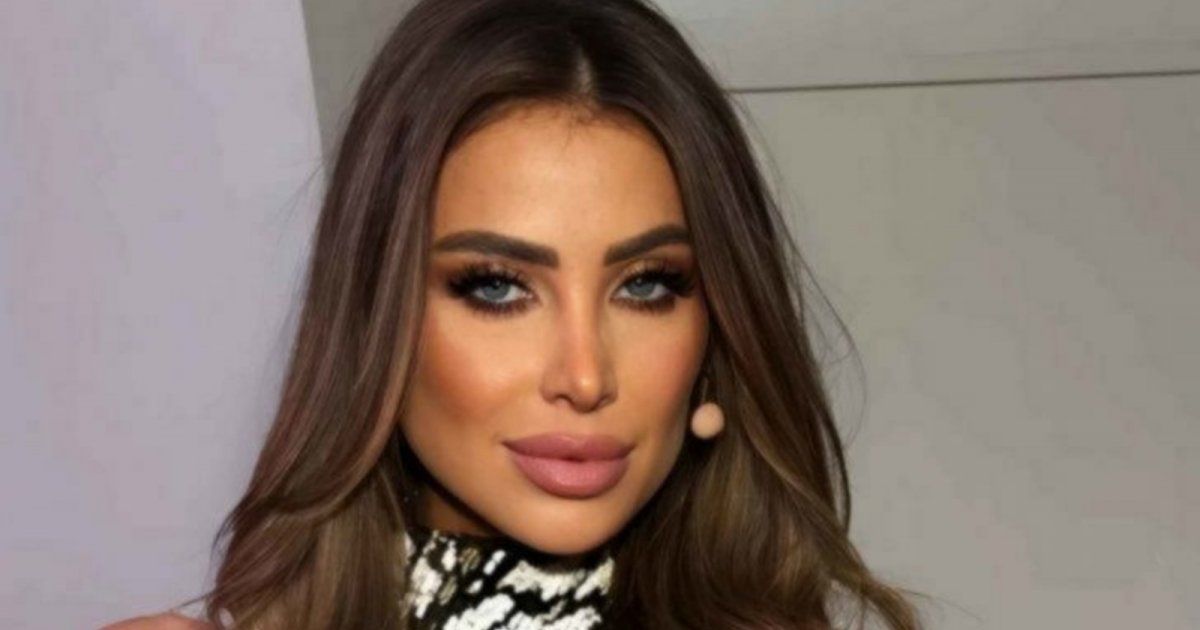 شاهد .. بالصور- أنابيلا هلال تخطف القلوب بإطلالة رائعة من توقيع عالمي