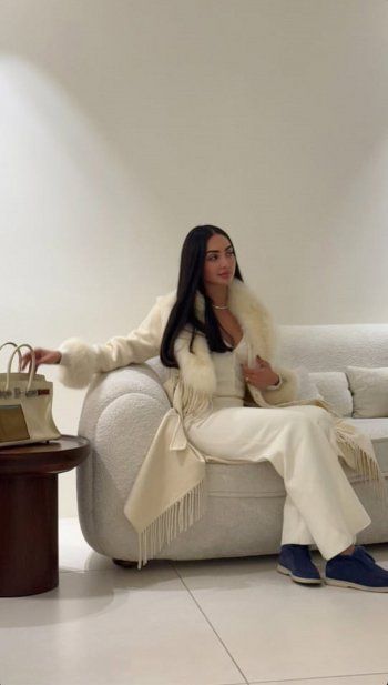 شاهد .. سعر مرتفع جداً لحقيبة يد نور الغندور..و إطلالتها الكاجوال تلفت الانظار