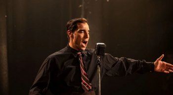 شاهد .. شارل أزنافور حمل أسمى رسائل الحب والصدق.. أيقونة الفن الفرنسي إلى العالم ضمن فعاليات مهرجان البحر الأحمر السينمائي