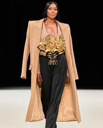 شاهد .. فلاش باك - إيلي صعب أبدع بفستان سيلين ديون في دبي وأزياء سيلينا غوميز وناعومي كامبل وبيلا حديد كانت صرعة الموسم بالموضة