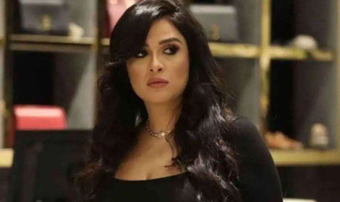 إلغاء عزاء والد ياسمين عبد العزيز والاكتفاء على المقابر فقط