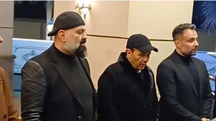 بالفيديو.. بدء عزاء والد ياسمين عبد العزيز بحضور شقيقها