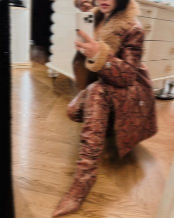 شاهد .. هيفا وهبي تخـ ـطف الأنظار بإطلالاتها الشتوية في باريس