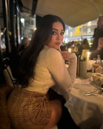 شاهد .. هيفا وهبي تخـ ـطف الأنظار بإطلالاتها الشتوية في باريس