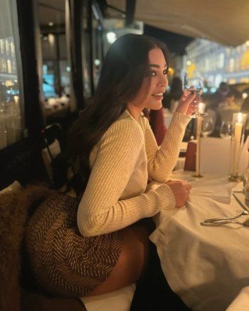 شاهد .. هيفا وهبي تخـ ـطف الأنظار بإطلالاتها الشتوية في باريس