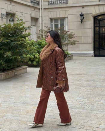 شاهد .. هيفا وهبي تخـ ـطف الأنظار بإطلالاتها الشتوية في باريس