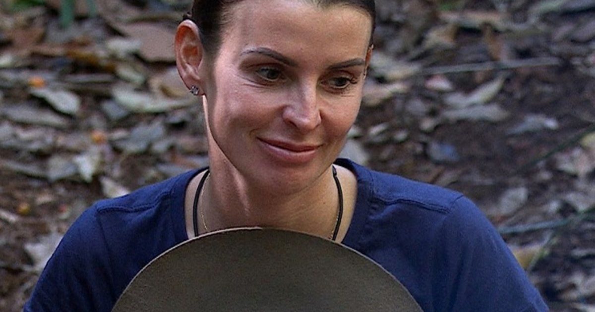 شاهد .. كولين روني بإطلالة رياضية بعد إقالة زوجها مؤخراً