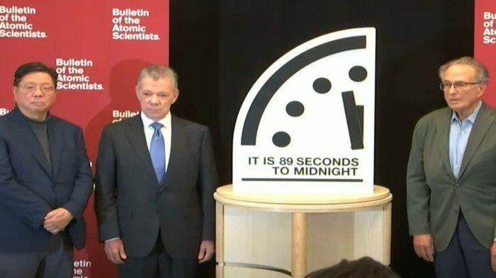 89 ثانية تفصلنا عن منتصف الليل النووي: ساعة يوم القيامة تقترب