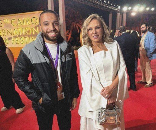 الفنانة شيرين رضا تنتقد تصرفات بعض المعجبين وتطالب باحترام خصوصيتها