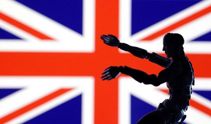 بريطانيا تجرّم استخدام الذكاء الاصطناعي في استغلال الأطفال جنسياً