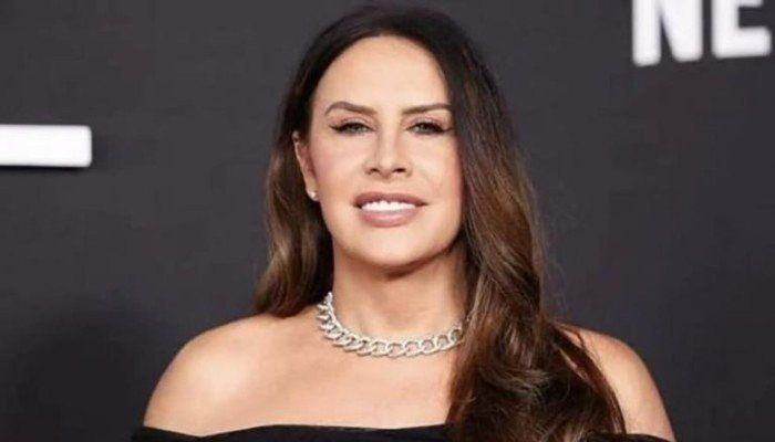 الممثلة الإسبانية كارلا صوفيا تواجه عاصفة من الانتقادات بعد تصريحاتها المعادية للإسلام.. ما القصة؟