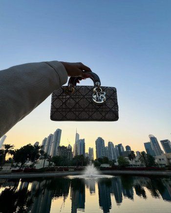 شاهد .. بالصور- سعر مرتفع لإطلالة كارن وازن الرائعة من Dior