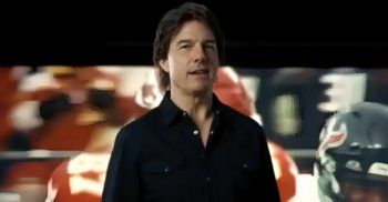 شاهد .. توم كروز بملامح غريبة.. هل خضع للتجميل؟