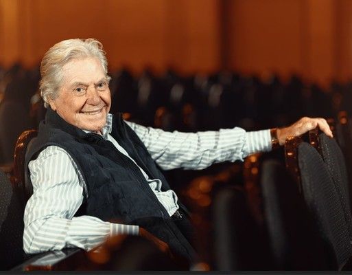 شاهد .. حسين فهمي يرد على لقاء الخميسي .. وهذا ما قاله