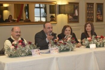 شاهد .. دكتور فادي شبل يوقّع كتابه الثالث