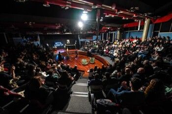 شاهد .. جامعة سيدة اللويزة تعرض مسرحية " فندق لابريش Hotel Labrish " .. وهذه التفاصيل