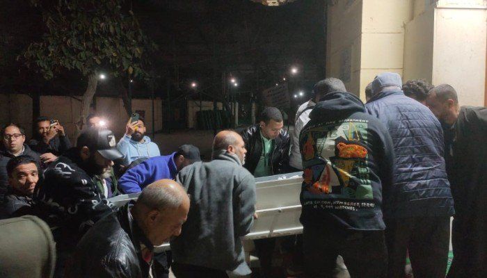 تشييع جثمان سيد السبكي بحضور المقربين من مسجد أسد بن الفرات