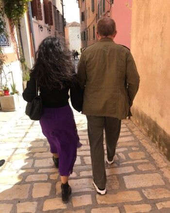 شاهد .. بعد 18 عام من الحب.. سلمى حايك برسالة مميزة لزوجها