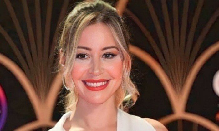 منة شلبي تثير الجدل بتصريحاتها حول التمييز ضد الممثلات