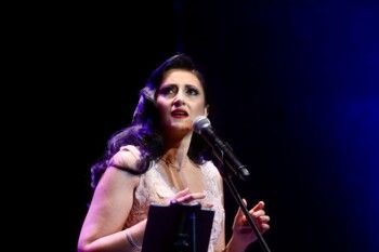 شاهد .. أميرة سليم تشعل أجواء دار الأوبرا المصرية بحفل غنائي ساحر في عيد الحب