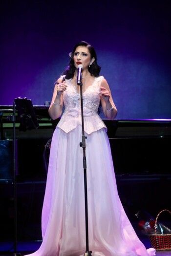 شاهد .. أميرة سليم تشعل أجواء دار الأوبرا المصرية بحفل غنائي ساحر في عيد الحب