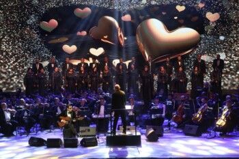 شاهد .. وحيد ممدوح بين دار الأوبرا المصرية والرياض